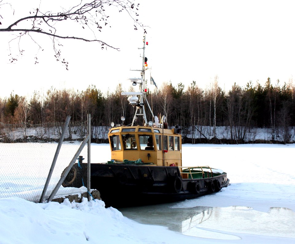 Tugboat Hollihaka Oulu 20110331