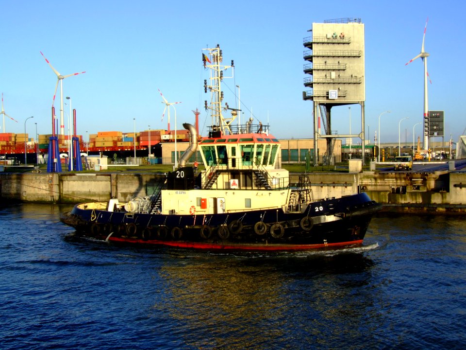 Tug 20 IMO 6503799, Port of Antwerp 19Dec2008