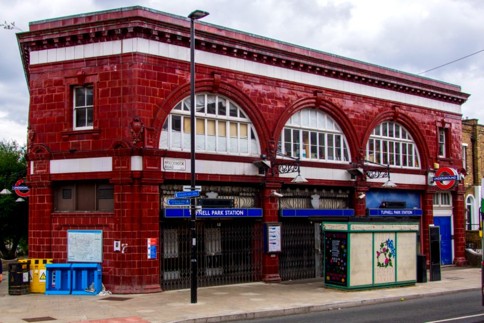Tufnell Park station building