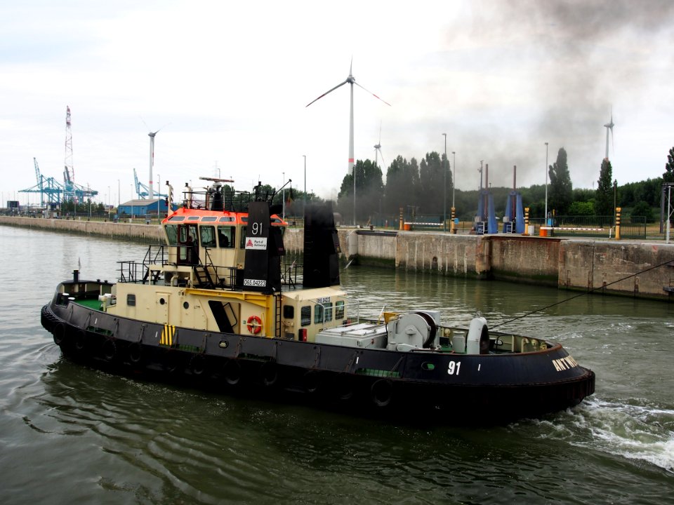 Tug 91 - ENI 06504223, Zandvlietsluis, Port of Antwerp pic7