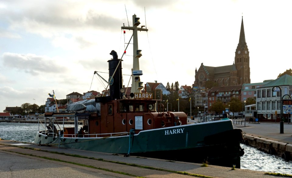 Tugboat Harry at home in Lysekil harbor 10