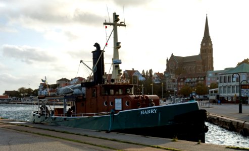 Tugboat Harry at home in Lysekil harbor 10