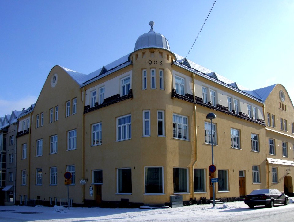 Tuomitalo Oulu 20060325 02