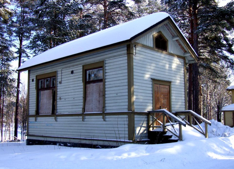Tuiranpuisto Morgue Oulu 20060402