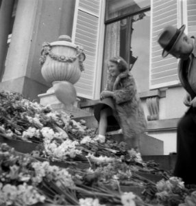 Tuinfeest op Soestdijk vanwege de 40ste verjaardag van koningin Juliana. Prinse…, Bestanddeelnr 903-3483