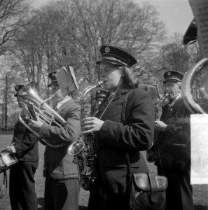 Tuinfeest Paleis Soestdijk t.g.v. Koninginnedag, Bestanddeelnr 903-3466
