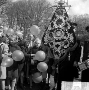 Tuinfeest Paleis Soestdijk t.g.v. Koninginnedag, Bestanddeelnr 903-3468