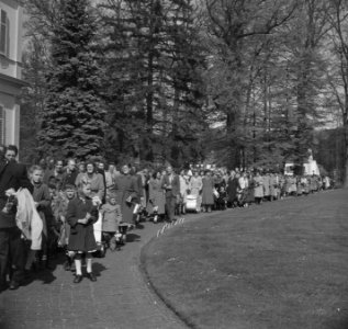 Tuinfeest op Soestdijk vanwege de 40ste verjaardag van koningin Juliana, Bestanddeelnr 903-3477