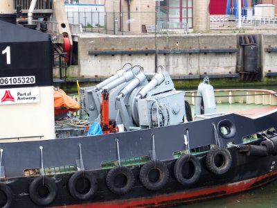 Tug 41 - ENI 06105320 - IMO 9602100, Port of Antwerp pic4