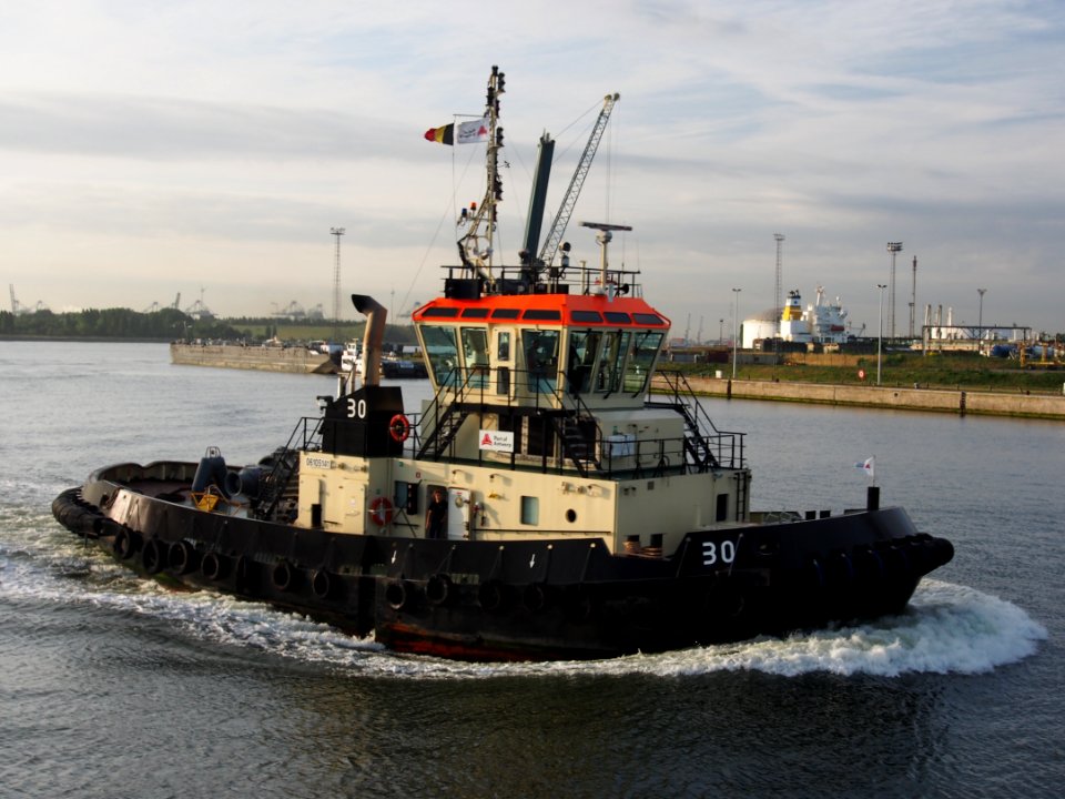 Tug 30 - ENI 06105141, Port of Antwerp pic6