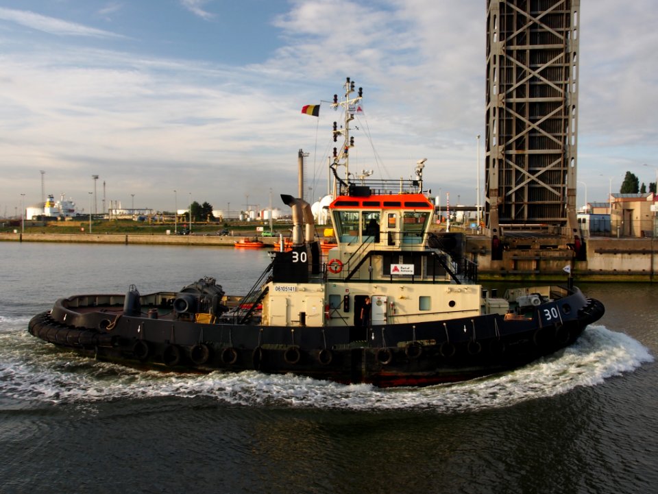 Tug 30 - ENI 06105141, Port of Antwerp pic7