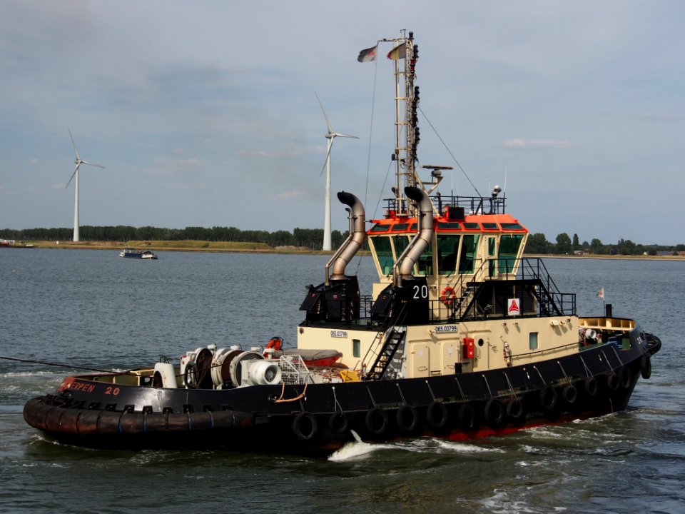 Tug 20 IMO 9247326, Port of Antwerp pic3