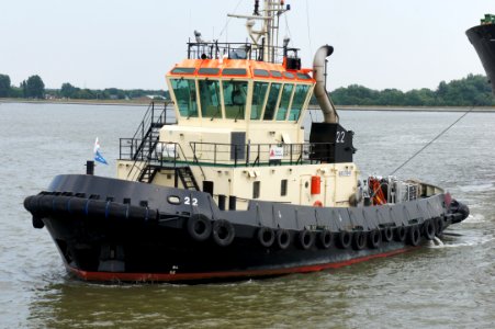 Tug 22 - IMO 9247340, Zandvlietsluis, Port of Antwerp, pic4
