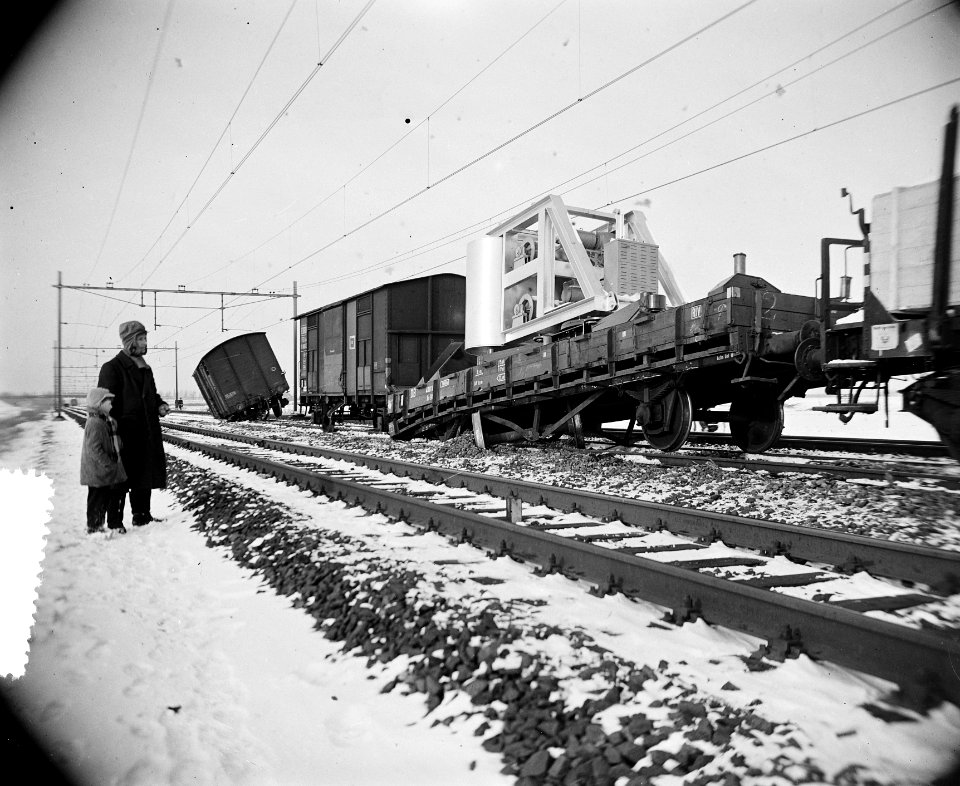 Treinontsporing Duivendrecht, Bestanddeelnr 907-5908