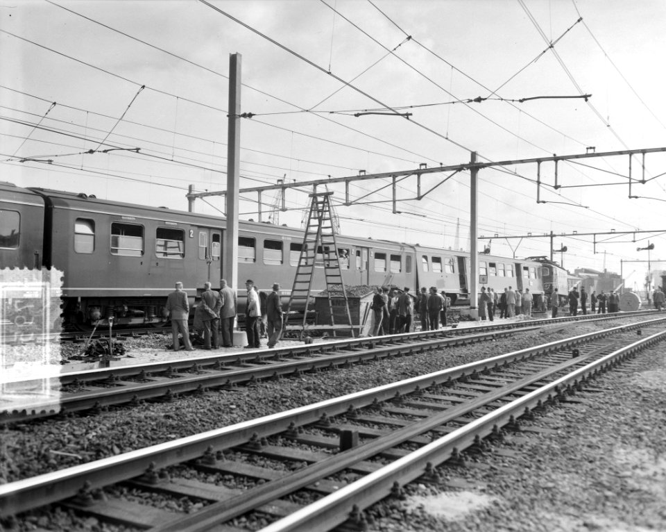 Treinontsporing Piet Heinkade Amsterdam, Bestanddeelnr 907-9596