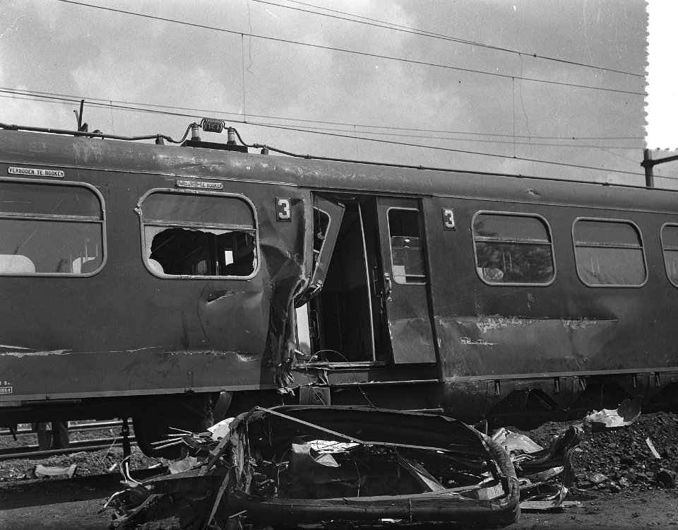 Treinongeluk passagiers- en goederentrein Geldermalsen, Bestanddeelnr 907-1607