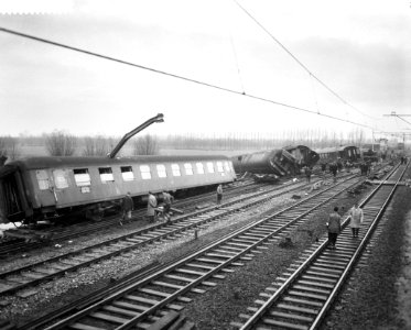 Treinongeluk bij Woerden, overzicht van de situatie op dinsdagmorgen, Bestanddeelnr 911-8091