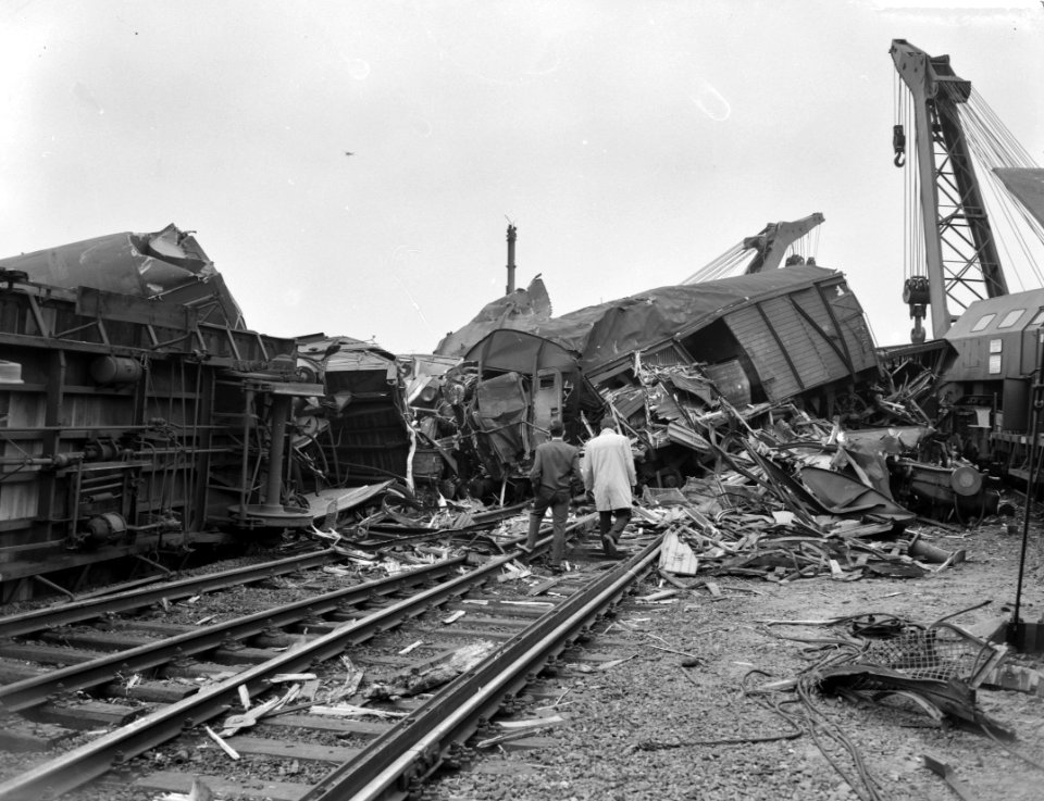 Treinongeluk in Tilburg Enige versplinterde goederenwagens, Bestanddeelnr 912-5537