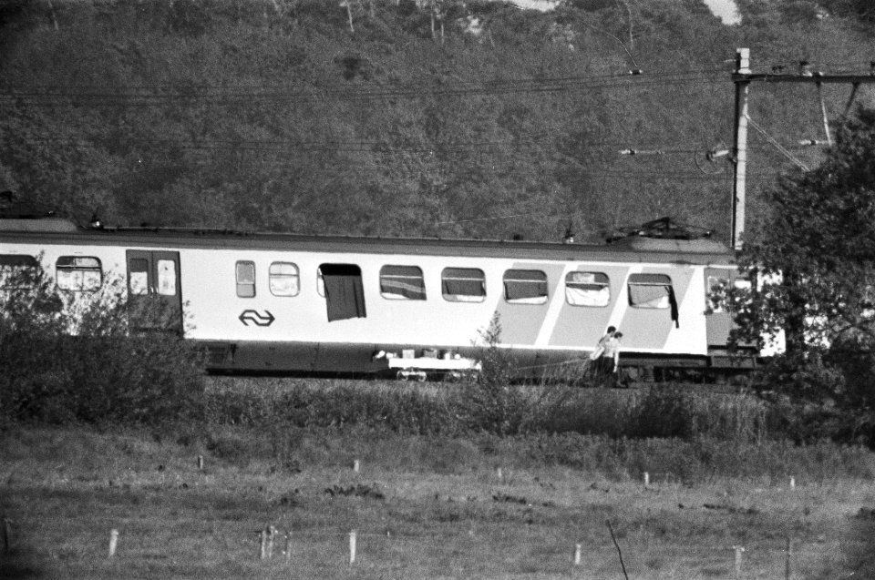 Treinkaping bij De Punt (12e dag) lorry met voedsel bij de trein, Bestanddeelnr 929-2093