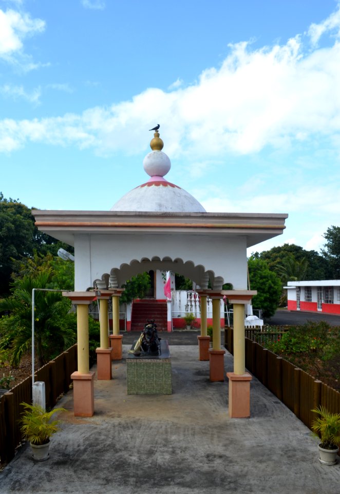 Triolet,Maheswarnath Mandir, Nandi