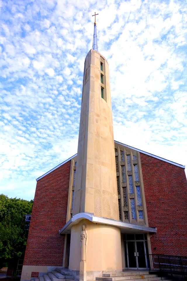 Trinity Chapel - Boston College Law School - Newton, MA - DSC07327