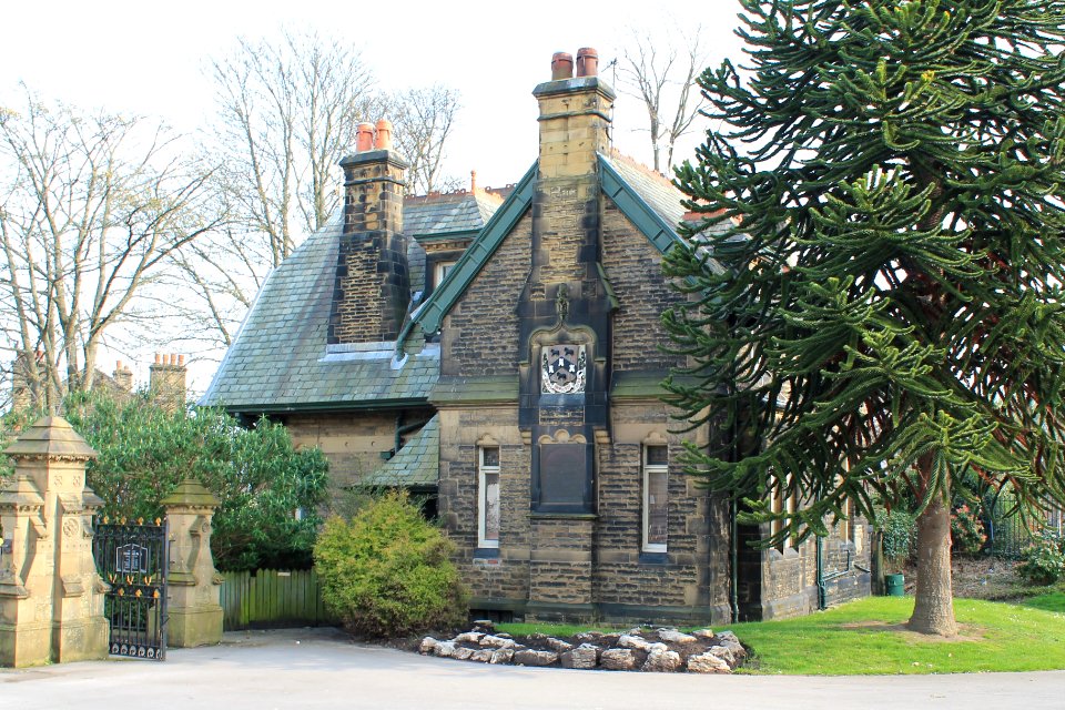 Trinity Street Lodge On Corner Of Park Avenue