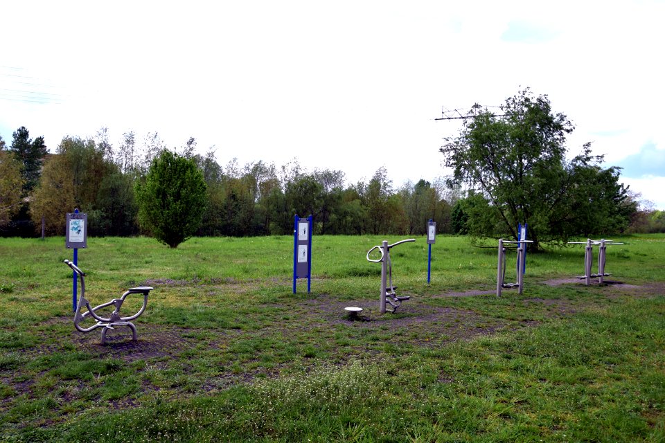 Trimm-Dich-Insel im Seelgrabenpark (Berlin-Marzahn)