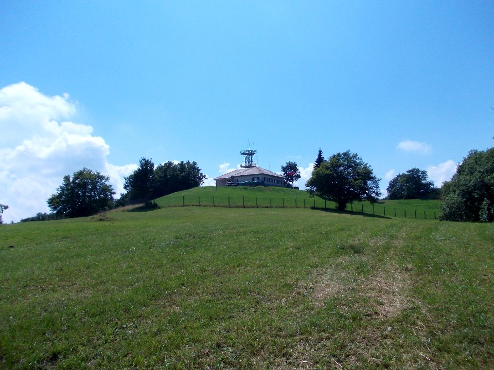 Trdina Peak Barrack 01