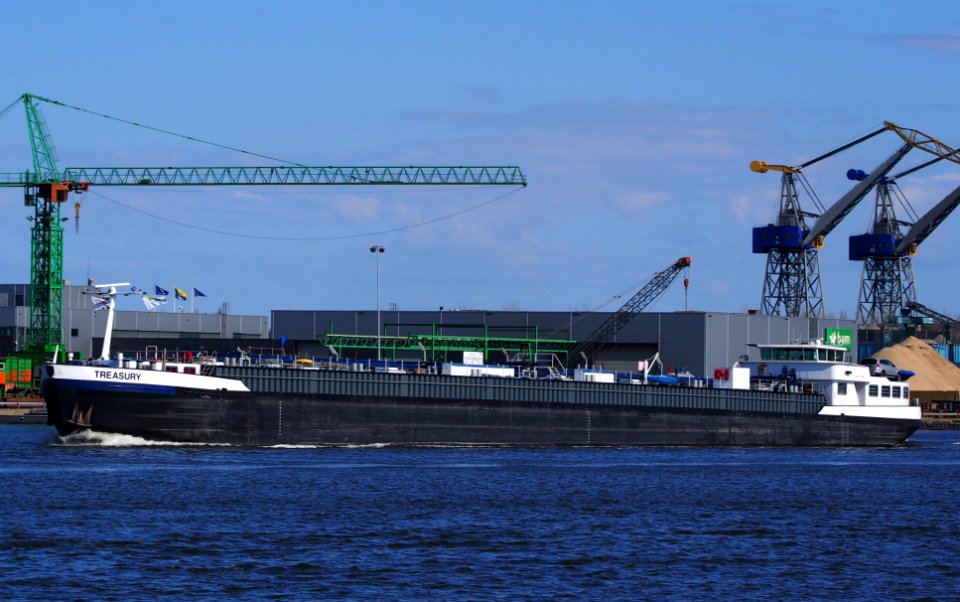 Treasury, ENI 02322917, Noordzeekanaal, Port of Amsterdam, pic2
