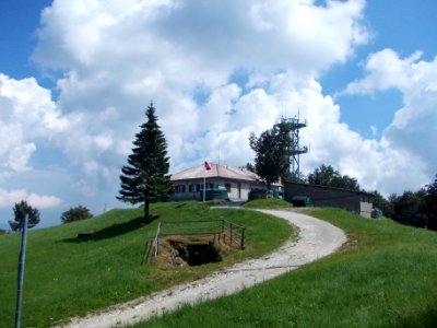 Trdina Peak Barrack 04