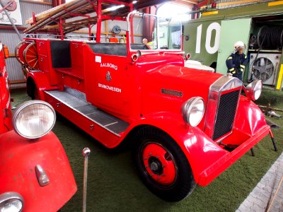 Triangel fire-engine Aalborg Brandvaesen in Aalborg Forsvars- og Garnisonsmuseum, pic7 photo