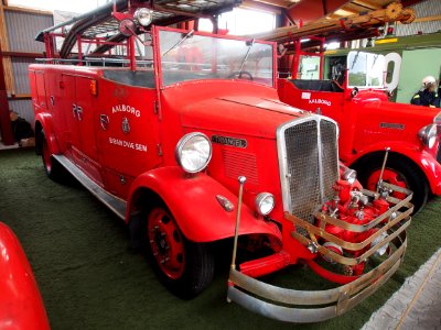 Triangel fire-engine Aalborg Brandvaesen in Aalborg Forsvars- og Garnisonsmuseum, pic4 photo