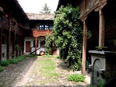 Triavna XIXc School