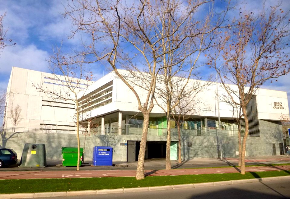 Tres Cantos - Biblioteca Municipal Lope de Vega 1