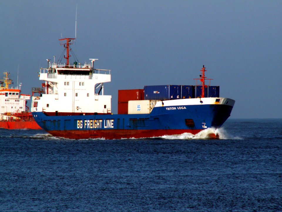 Triton Loga approaching Port of Rotterdam 14-Jan-2006