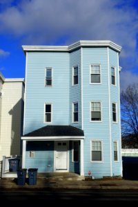 Triple-decker - Arlington, MA - DSC02910