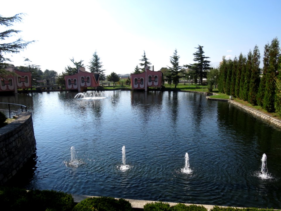 Trofta fish farm in Istog - 2012 - 01