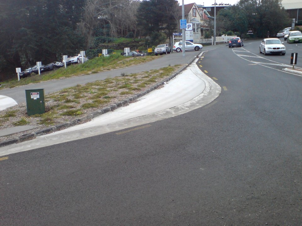 Truck Mountable Apron On Alten Road