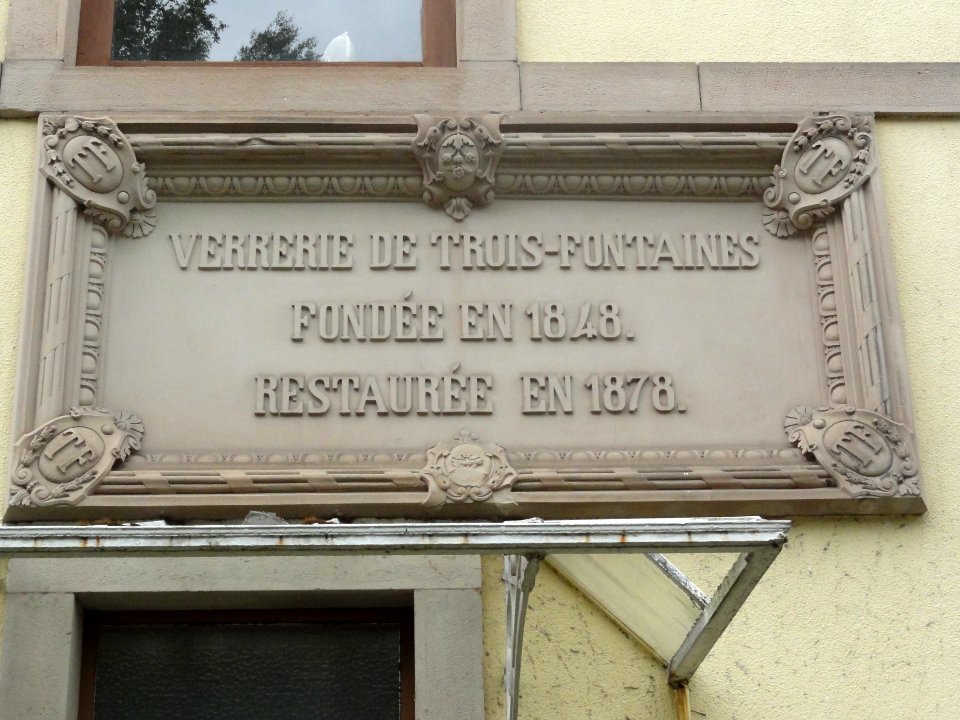 Troisfontaines (Moselle) dessus de porte, verrerie de Troisfontaines