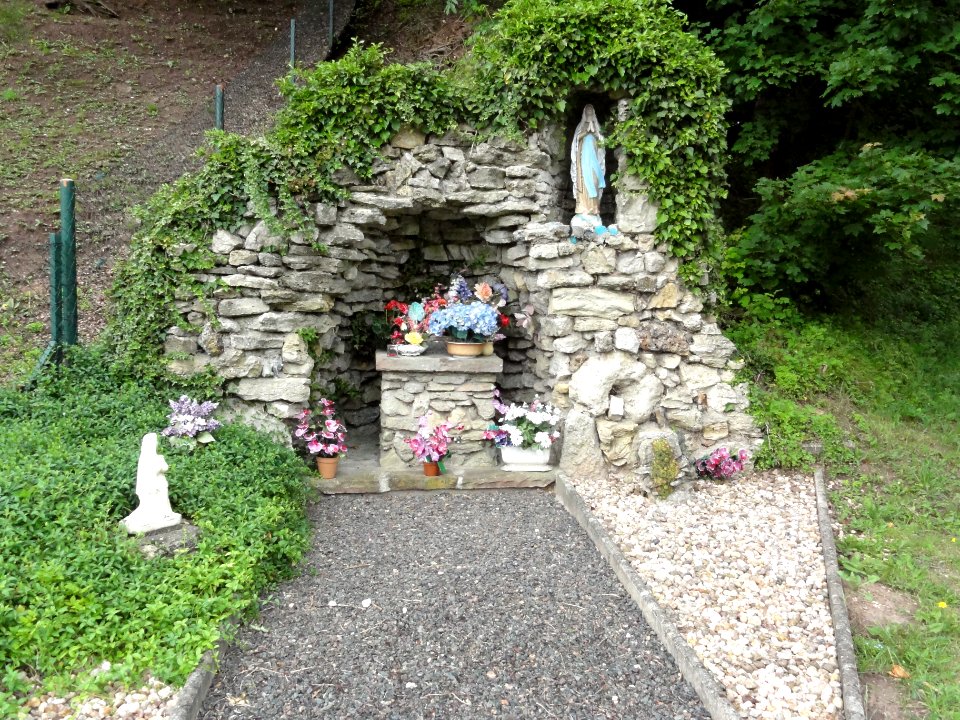 Troisfontaines (Moselle) Vallerysthal, grotte de Lourdes