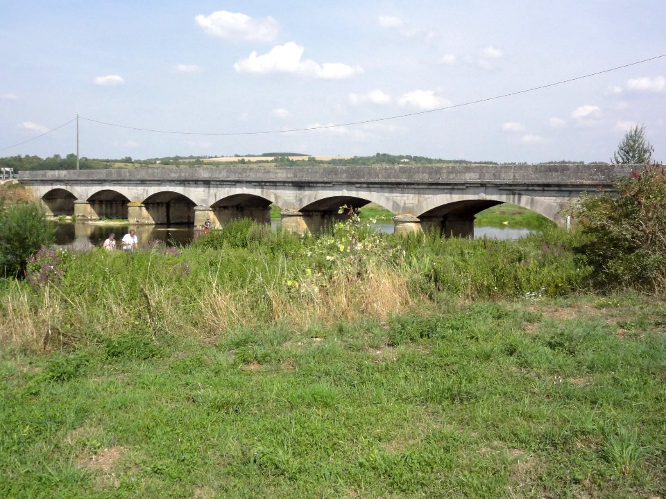 Troussey (Meuse) pont sur la Meuse