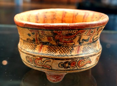 Tripod bowl - Classic Maya - Ethnological Museum, Berlin - DSC00734