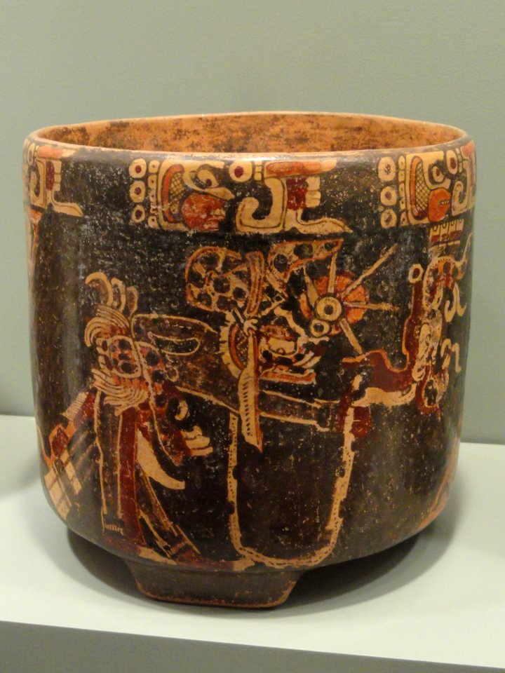 Tripod Vase with figures grasping serpents, 700-800 AD, Maya culture, Ulua-Yojoa region, Honduras, earthenware with polychrome slip - Gardiner Museum, Toronto - DSC01164