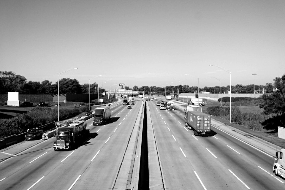 Tri-State Tollway, 2013-09-24, viewed from an “oasis” near the eastern end