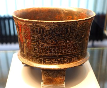 Tripod bowl - Classic Maya - Ethnological Museum, Berlin - DSC00718