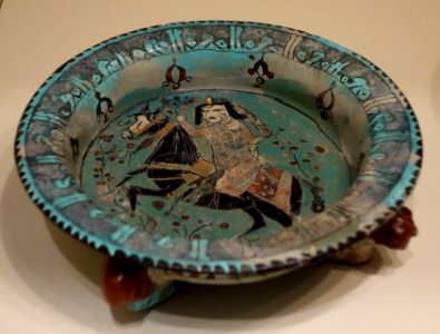 Tripod dish with horsemen, Mina'i ware,Central Iran, Seljuk period, late 12th or early 13th century AD, earthenware with polychrome enamels and gold over turquoise glaze and colors - Cincinnati Art Museum - DSC04008