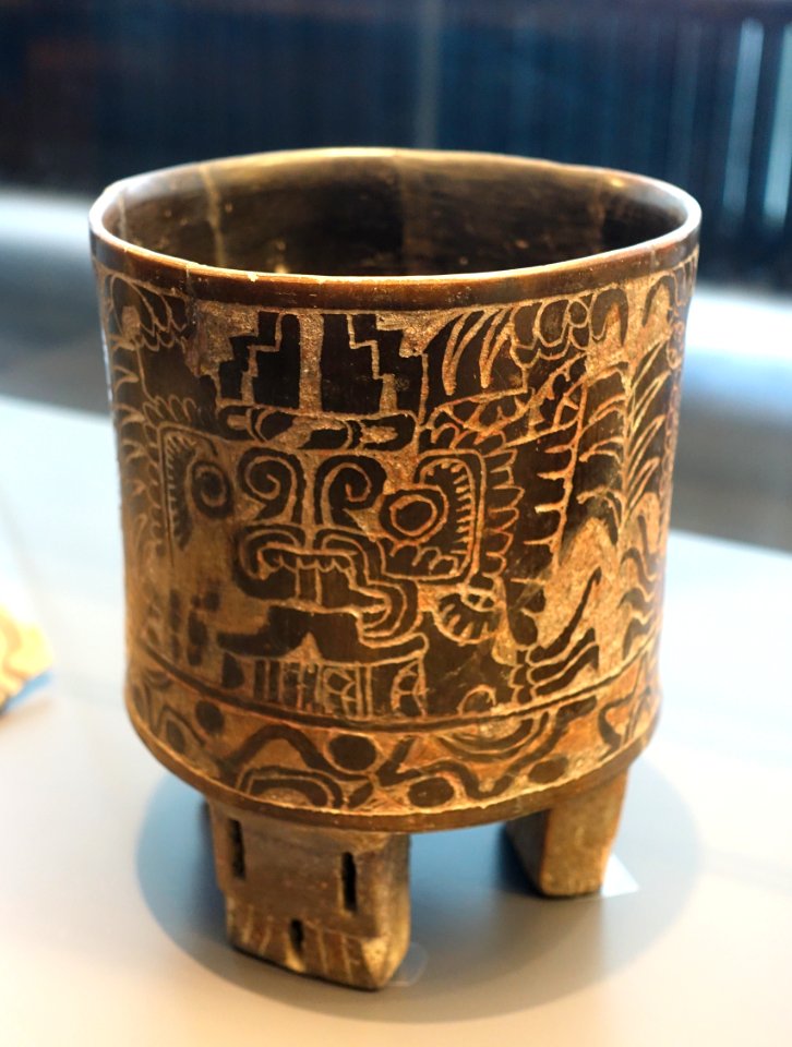 Tripod vase - Teotihuacán culture - Ethnological Museum, Berlin - DSC00849