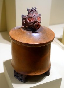 Tripod vessel, Maya, 600-900 AD, ceramic - Portland Art Museum - Portland, Oregon - DSC09162