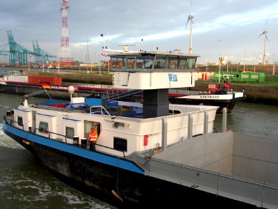 Trifels (ship, 2000) ENI 04608390, Port of Antwerp pic 5