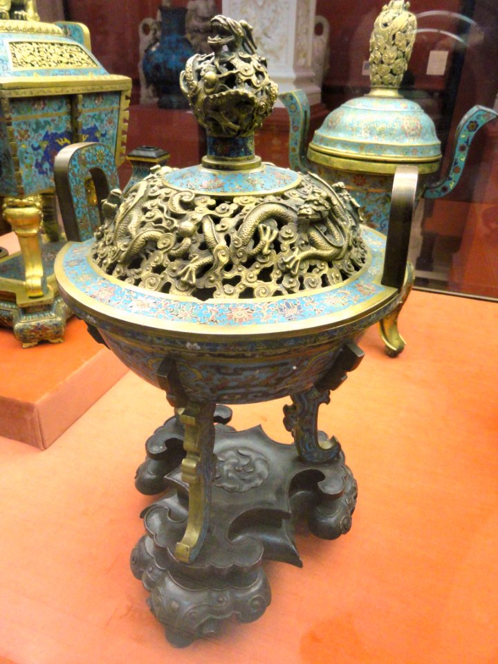 Tripod Incense Burner, 1368-1643 - Chinese Cloisonné Collection - George Walter Vincent Smith Art Museum - DSC03712